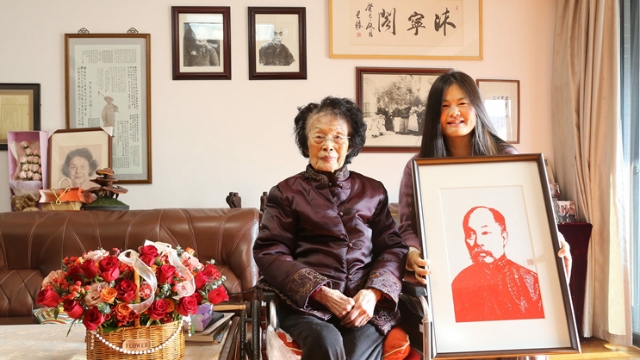 南通剪紙藝術(shù)家作品展中博友誼，獲得博茨瓦納總統(tǒng)點(diǎn)贊
